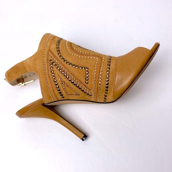 Vince Camuto Yolana Women’s Leather Tan Open Toe Slingback Studded Stiletto 7M - Picture 6 of 9